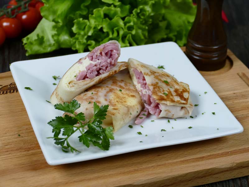 Блинчики с ветчиной и сыром